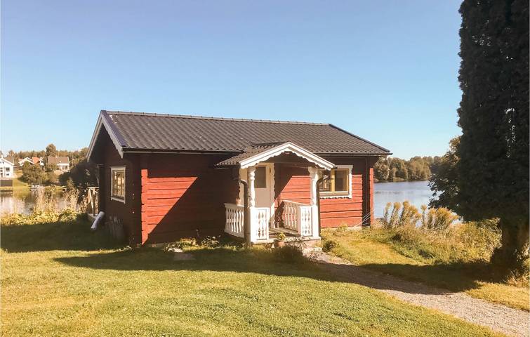 Vakantiehuis voor 3 personen, with Terras and Tuin as well as Uitzicht op het meer in Dalarna