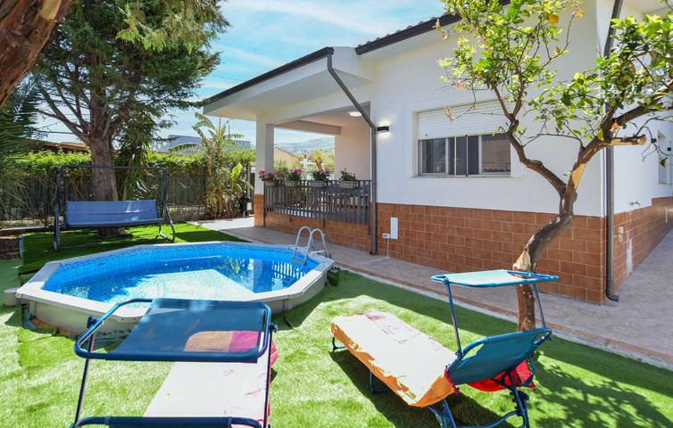Casa de vacaciones para 8 personas, con terraza y piscina - 1