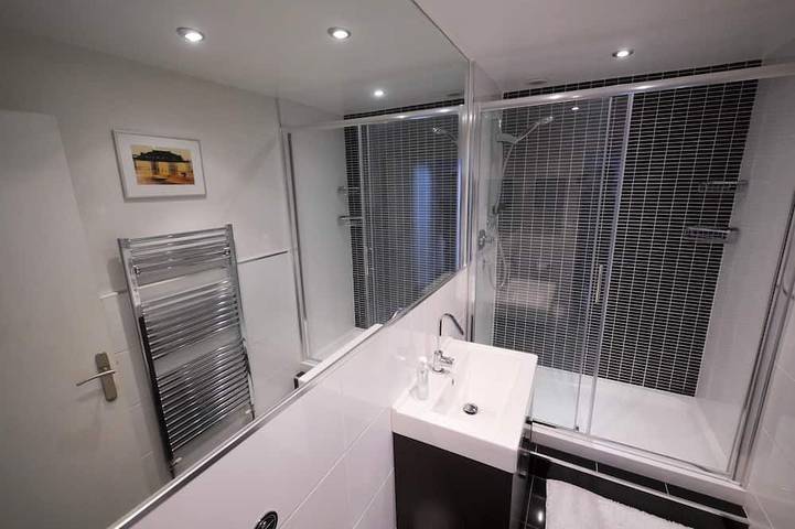 Ganze Wohnung, Regency Retreat - Stilvolles Apartment mit Meerblick und Balkon. Schöner Ort. in Brighton, Sussex
