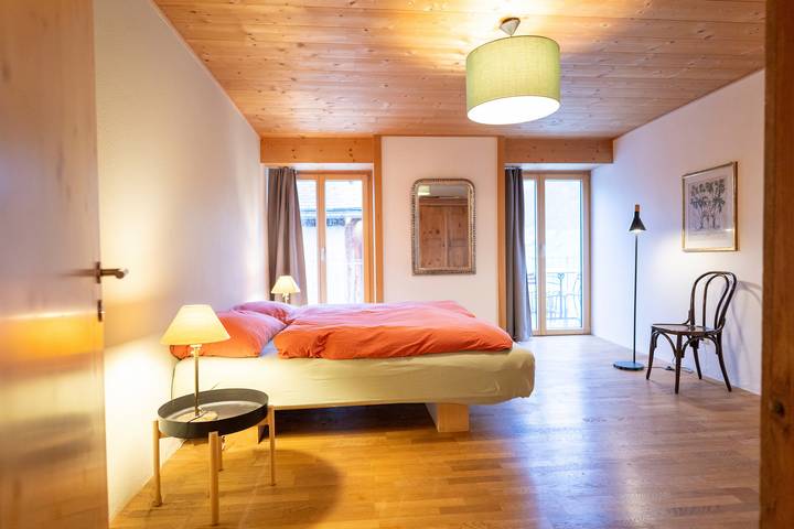 Ganze Ferienwohnung, Ferienwohnung Prà da la Faira - Ferienwohnung von 140m2 in umgebautem und erweiterten Engadiner Stall für max. 6 Personen in Guarda Staziun, Guarda