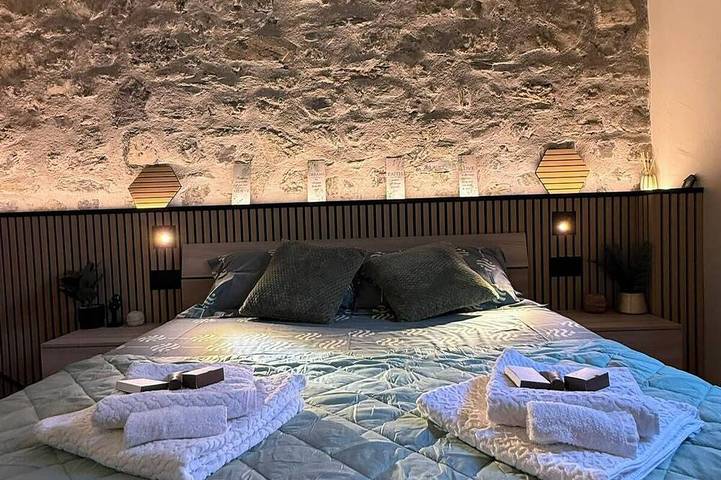 Appartamento intero, Appartamento Palazzo Storico con Corte Privata nel Borgo di Lovere Max 3 Ospiti in Lovere, Lago d'Iseo