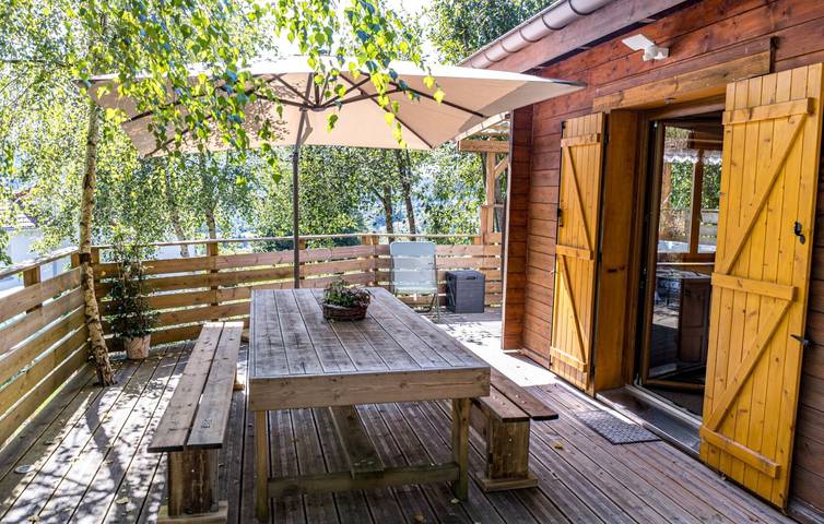 Chalet 'Des Sources' avec spa, vue montagne, terrasse privée et Wi-Fi in Ramonchamp, Région d'Épinal