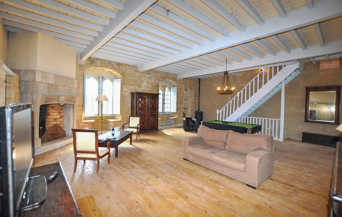 Acogedor apartamento con WiFi y jardín cerca de Malegoude, a 2 km del centro de la ciudad y del río. in Sainte-Foi, Ariège