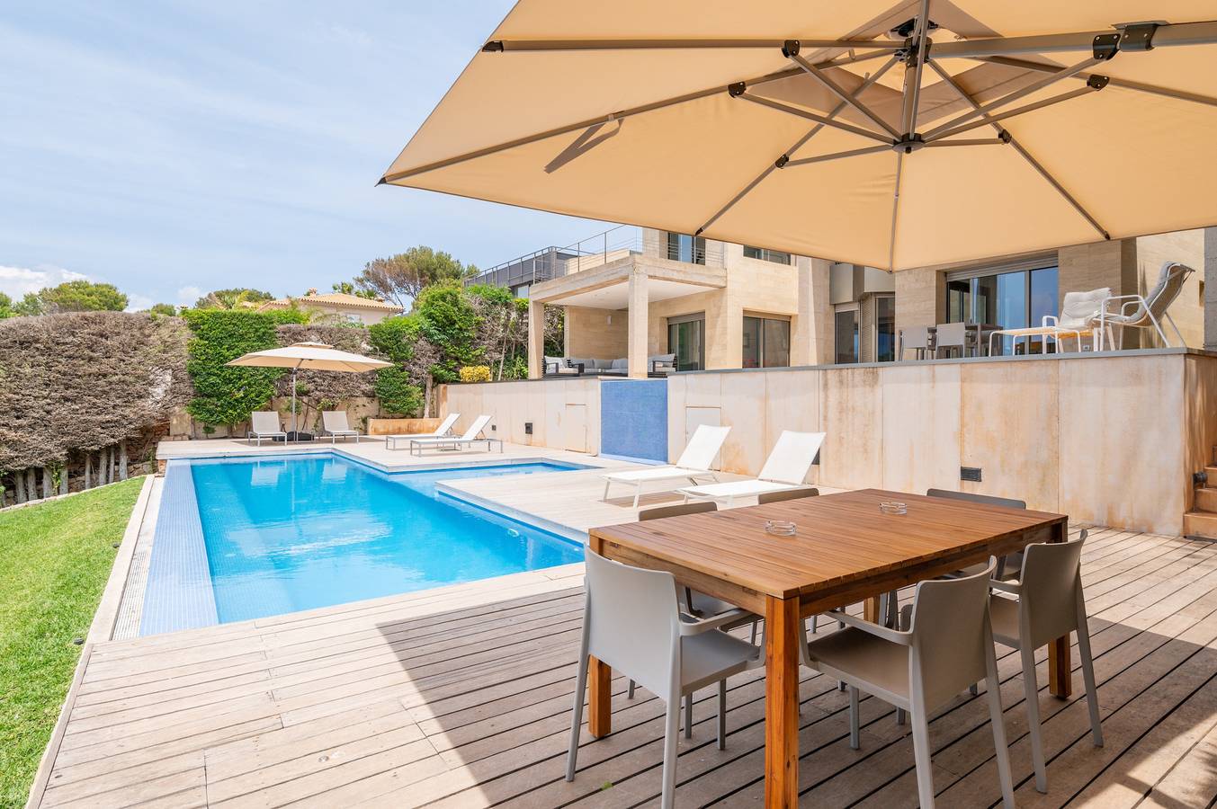 Villa Spa Beachfront Pool - Herce Property in Maioris Decima, Lluchmayor
