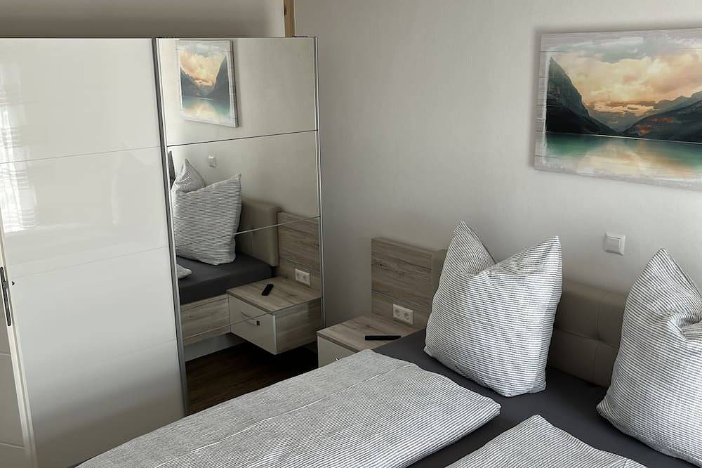 Ganze Wohnung, Ferienwohnung Amselnest 10 Min. vom Legoland Günzburg Entfernt in Bibertal, Bayerisch Schwaben