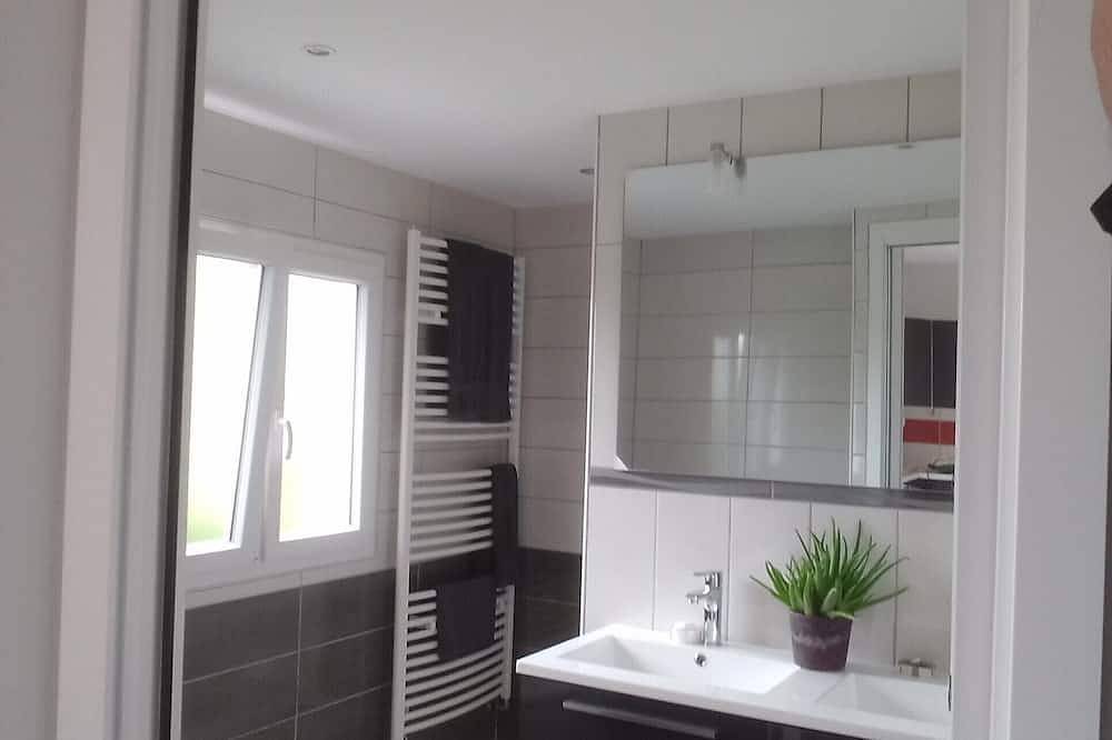 Gîte Tout confort au calme de 2 à 8 places Bourgogne côte d'or Auxois Morvan in Meilly-sur-Rouvres, Région de Beaune