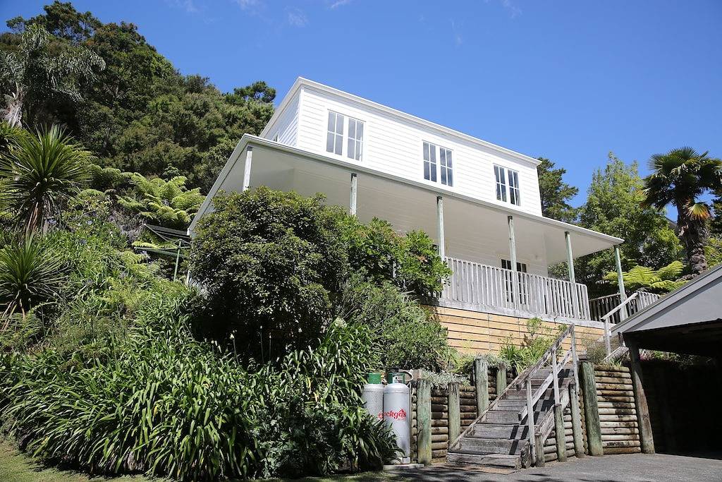 Bush clad oasis in the heart of Paihia in Paihia, Bay Of Islands