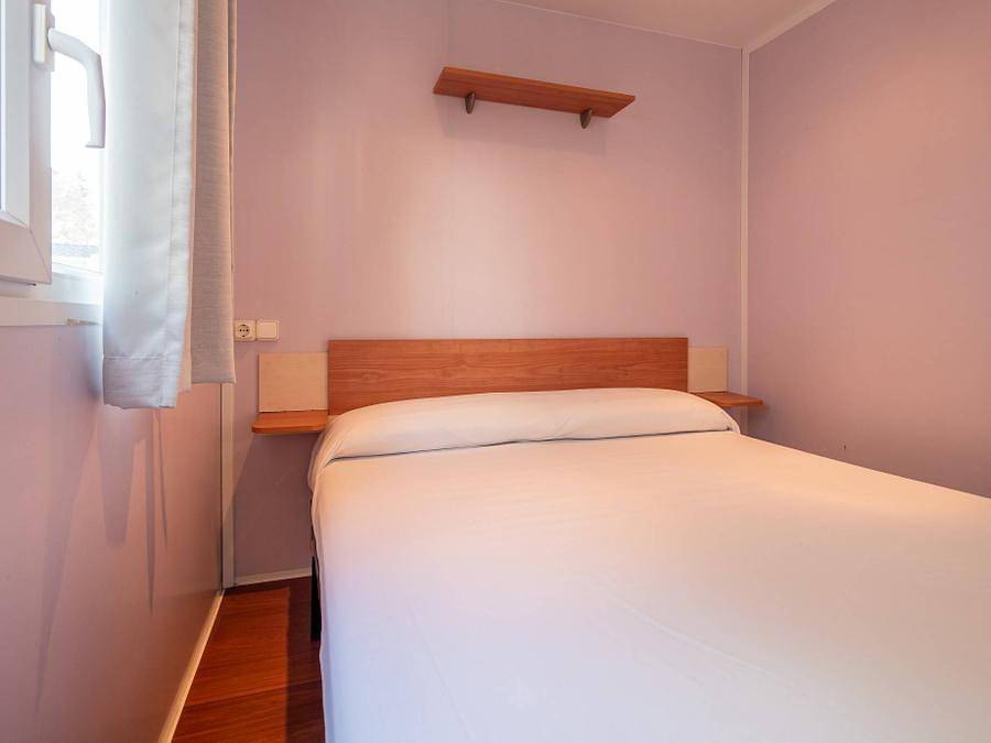 Camping Chateau de Fonrives - Bungalow 4 personen - Stacaravan | Klassiek | 2 Slaapkamers | 4 Pers. | Single terras in Villeneuve-sur-Lot en omgeving