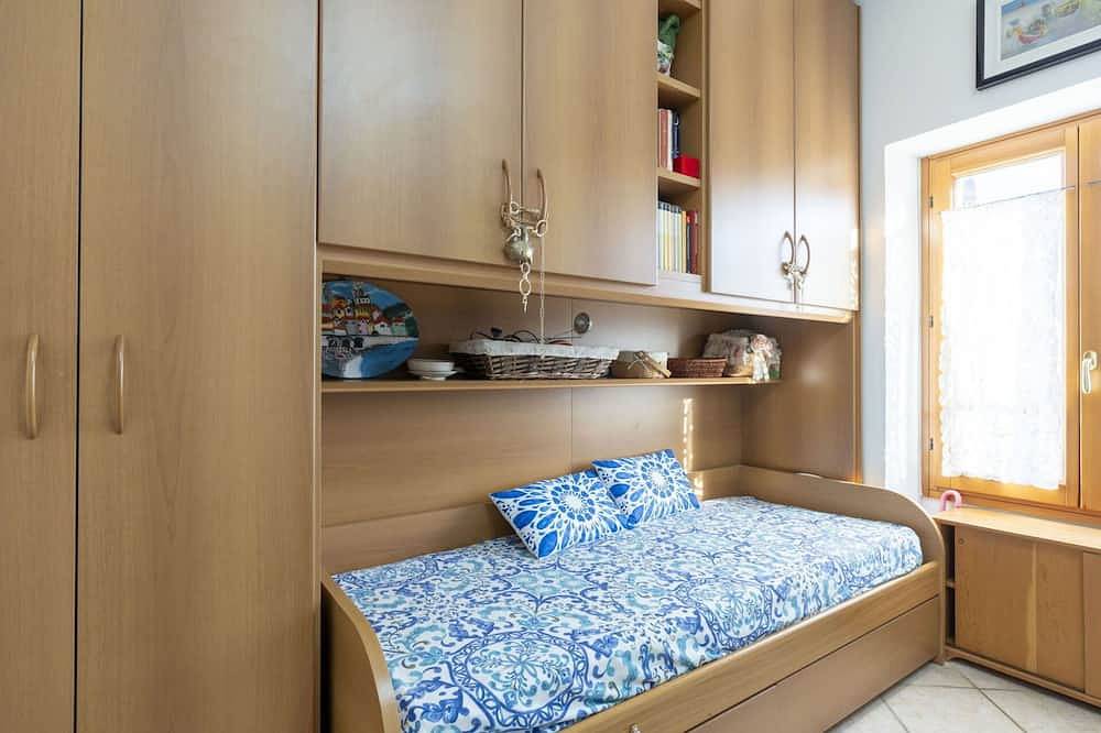 Appartement entier, Joli appartement pour 4 personnes avec Wifi et balcon in San Bartolomeo al Mare, Riviera di Ponente
