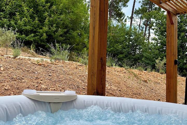 Appartement de vacances pour 2 personnes, avec Jacuzzi ainsi que Terrasse et Jardin