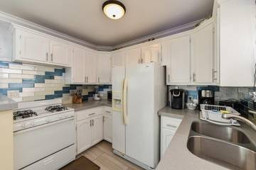 Beach Rental for 6 Guests in Balboa Peninsula, Orange County, Picture 3