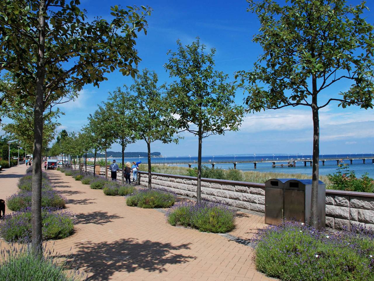 Ganze Ferienwohnung, Deb 042 Ferienwohnungen im Ostseebad Göhren Villa - Ferienwohnung Klabautermann mit Terrasse in Göhren, Rügen