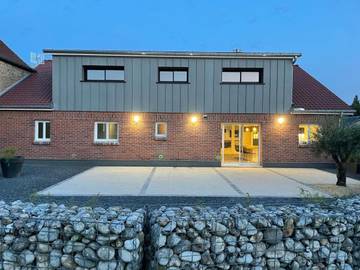 Gîte pour 10 personnes, avec terrasse à Belloy-sur-Somme