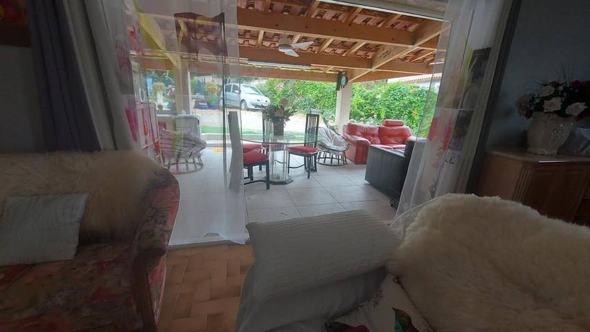 Location de vacances pour 6 personnes, avec jardin ainsi que piscine et vue à Restinclières