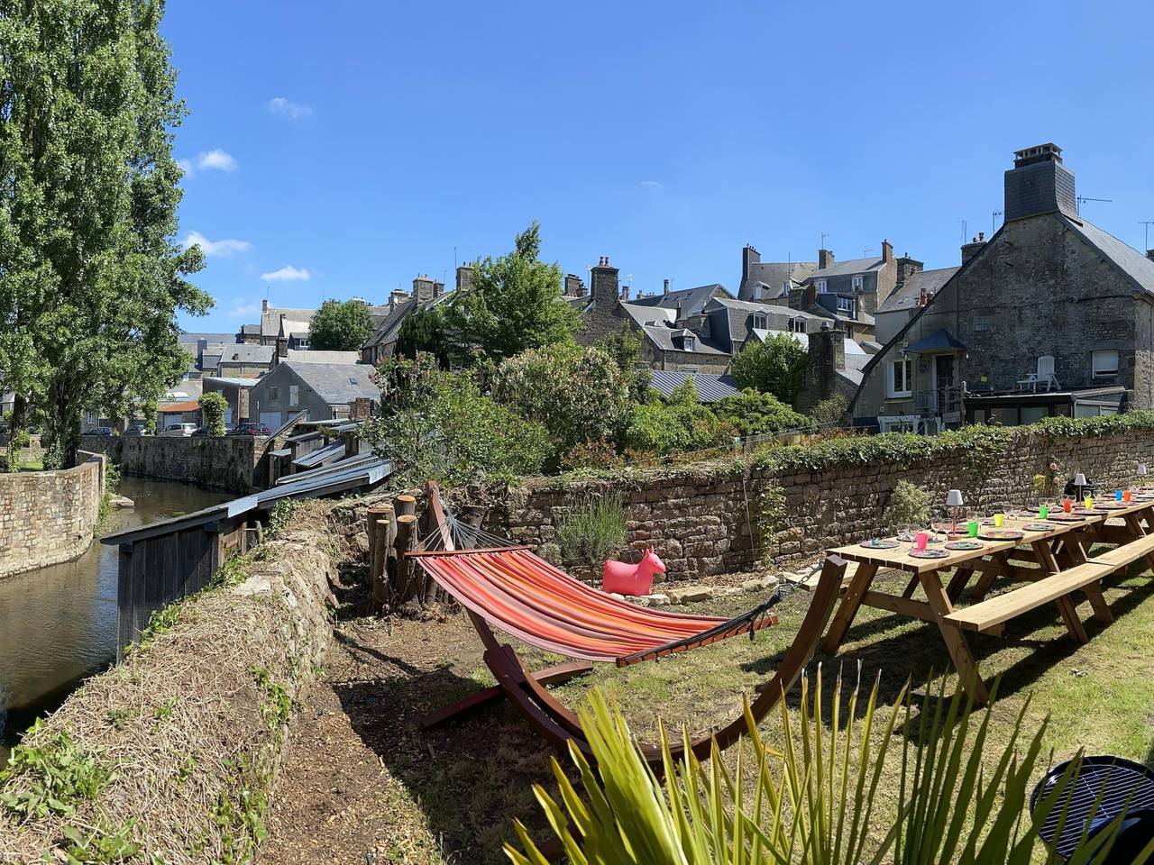 Adosado · Villedieu-les-Poêles · ★4,38 · 6 dormitorios · 9 camas · 3 baños in Villedieu-les-Poêles, Côte de la Déroute