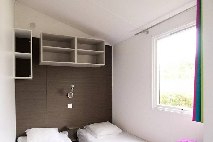 Camping für 6 Personen, mit Pool und Whirlpool sowie Terrasse in Bénodet - 4