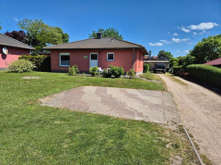 Ferienhaus für 4 Personen, mit Ausblick und Garten in Walow