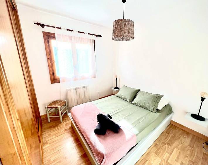 Gîte pour 6 personnes, avec piscine ainsi que terrasse et vue dans Formigal - 3