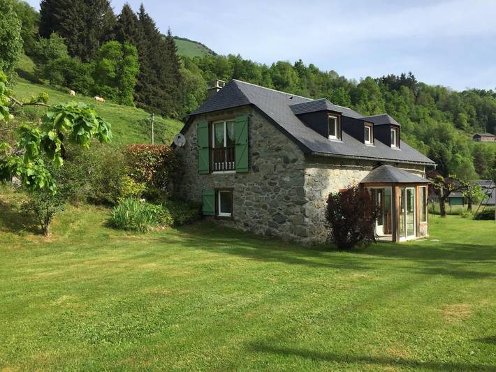 Gîte pour 8 personnes, avec jardin et terrasse