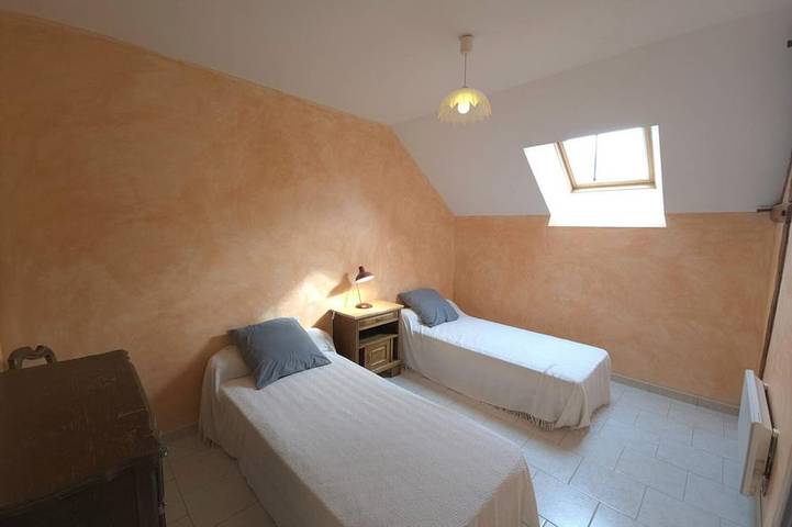 Gîte pour 6 personnes, avec terrasse à Azerat - 4