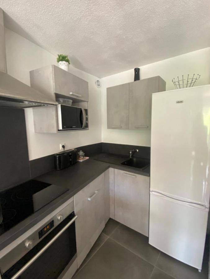 Gîte pour 3 personnes, avec jardin ainsi que vue et balcon à Eygliers - 3