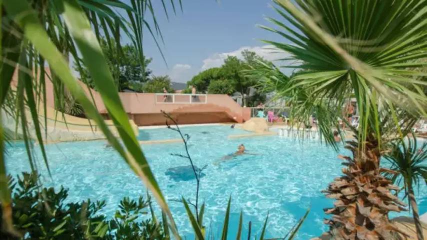 Camping pour 8 personnes, avec bassin pour enfant à Bormes-les-Mimosas - 2
