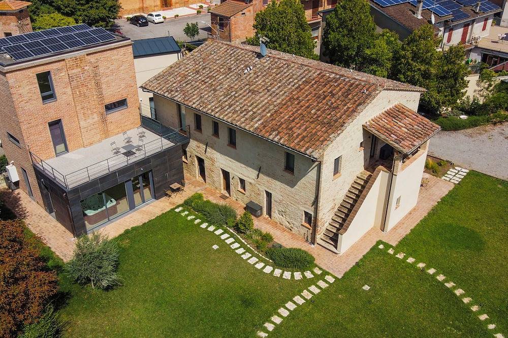 Agriturismo Borgo Re - Intero Casale in Deruta, Perugia e dintorni