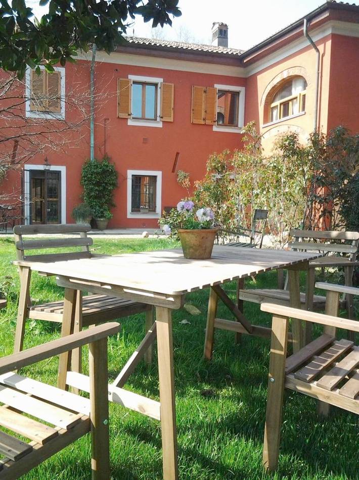 Chambre d’hôte pour 2 personnes, avec Terrasse ainsi que Jardin et Vue à Chartreuse de Pavie