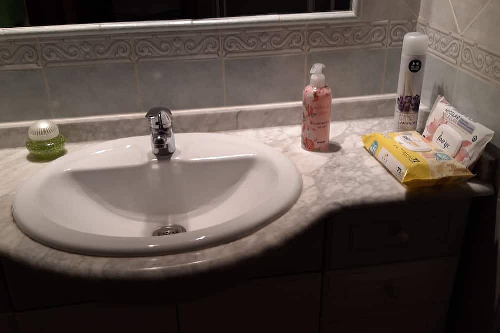 Appartamento intero, Double room in Madrid, Madrid Province