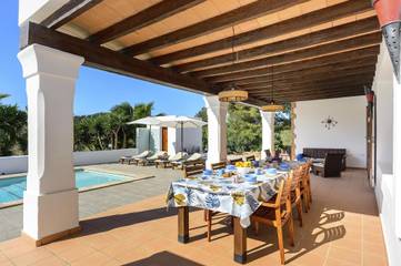 Villa for 6 People in Santa Eulària des Riu, East Ibiza, Photo 2