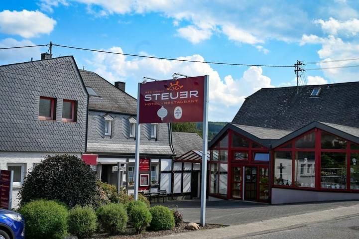 Hotel voor 3 personen, with Balkon and Terras as well as Tuin and Sauna in Hunsrück