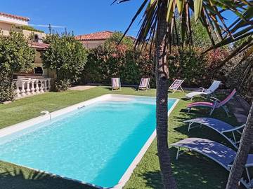Location de vacances pour 10 personnes, avec vue ainsi que jardin et piscine, animaux acceptés à Lucciana