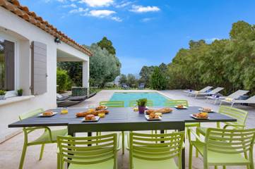 Villa voor 10 Personen in Bormes-les-Mimosas, Nationaal park Port-Cros, Afbeelding 1