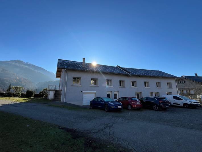 Ganzes Studio, Ferienwohnung 'Pmr' mit gemeinsamer Terrasse, Gemeinschaftsgarten und Wi-Fi in Arvillard, Chambéry und Umgebung