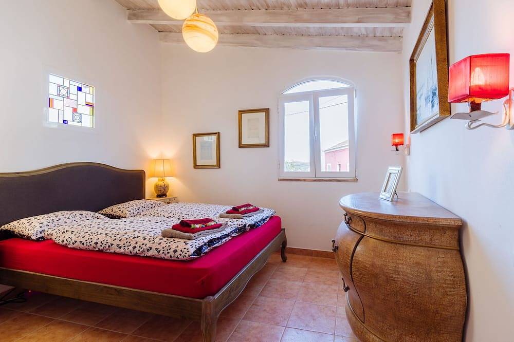 Ganze Wohnung, Casa tempo e amor: ein Zuhause für zwei über den Dächern von Vila do Bispo in Vila do Bispo e Raposeira, Naturpark Südwest-Alentejo und Costa Vicentina