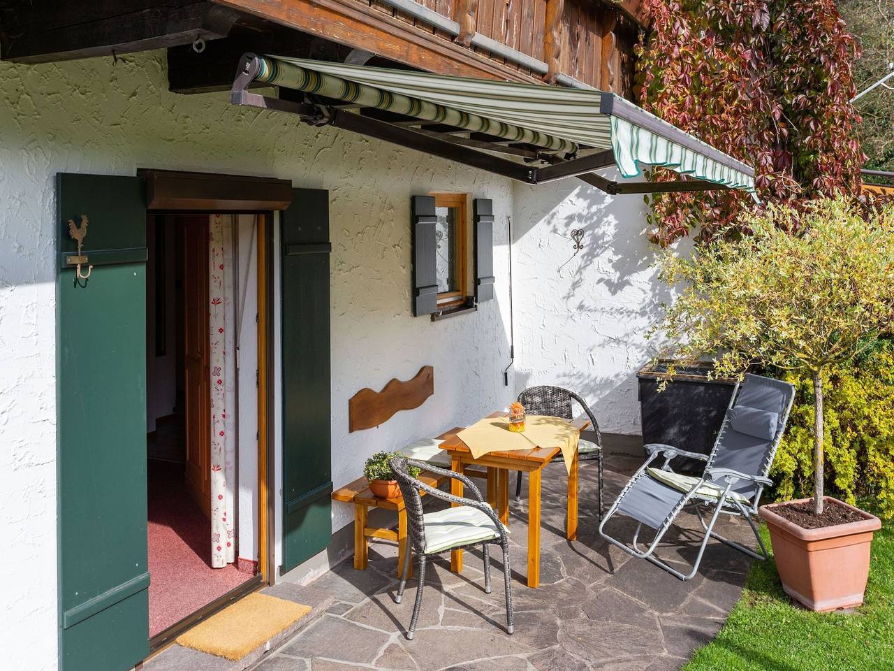 Ganze Wohnung, Ferienwohnung für 2 Personen mit Garten in Trauchgau, Halblech