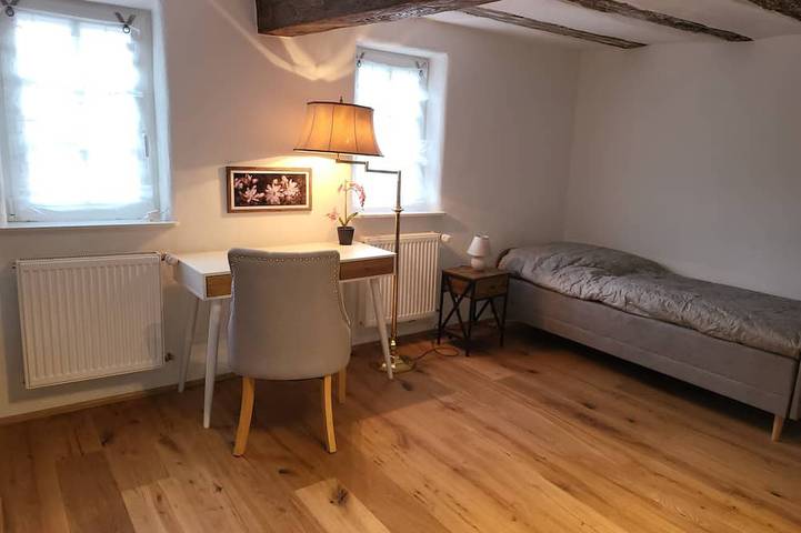 Pension Kostera Eg | 6 Einzelbetten, Terrasse & Parkplatz in Babenhausen, Südhessen