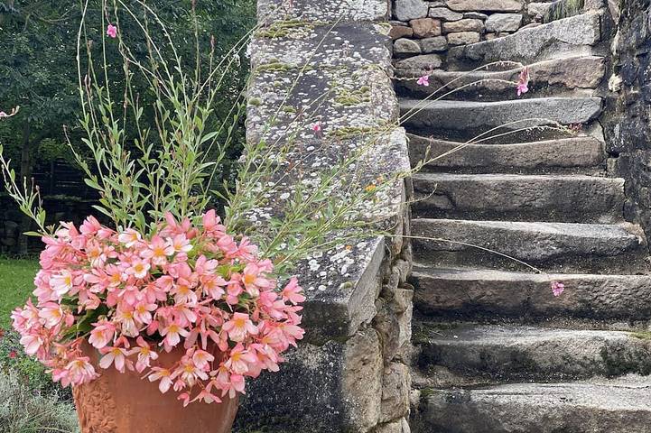 Location de vacances pour 10 personnes, avec Balcon ainsi que Jacuzzi et Jardin à Lacapelle-Ségalar