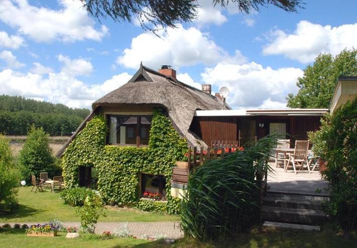 Ferienhaus für 4 Personen, mit Ausblick und Seeblick sowie Garten und Terrasse in Mönchgut-Granitz - 2