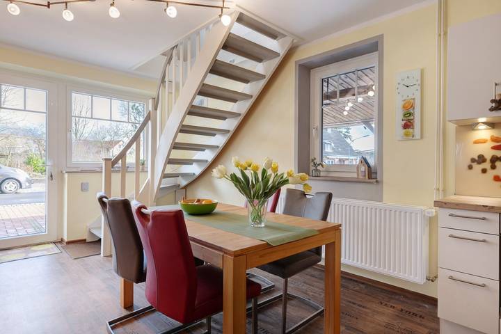 Entire apartment, Apartment 'Ferienwohnung Südermarsch' with Private Terrace, Shared Garden and Wi-Fi in Elpersbüttel, Dithmarschen