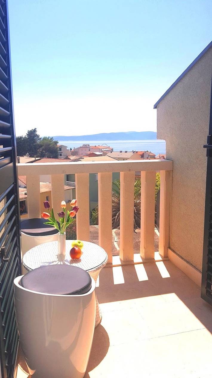 Studio für 2 Personen, mit Meerblick und Balkon in Baska Voda