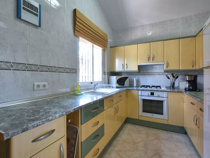 Casa rural para 5 personas, con piscina y terraza, Familias con niños en Alcaucín - 3