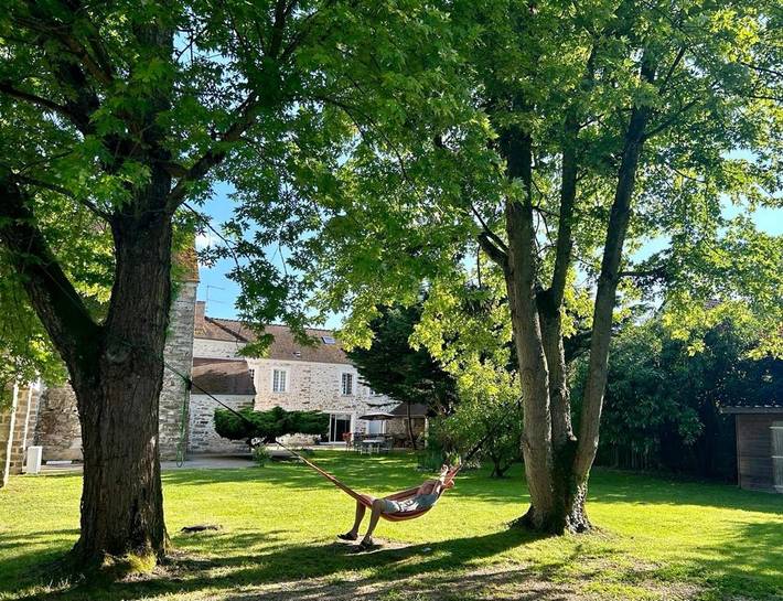 Cottage pour 2 personnes, avec jacuzzi ainsi que terrasse et jardin à Châtillon-la-Borde