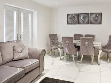 Log Cabin for 6 People in County Durham, North East England, Photo 4