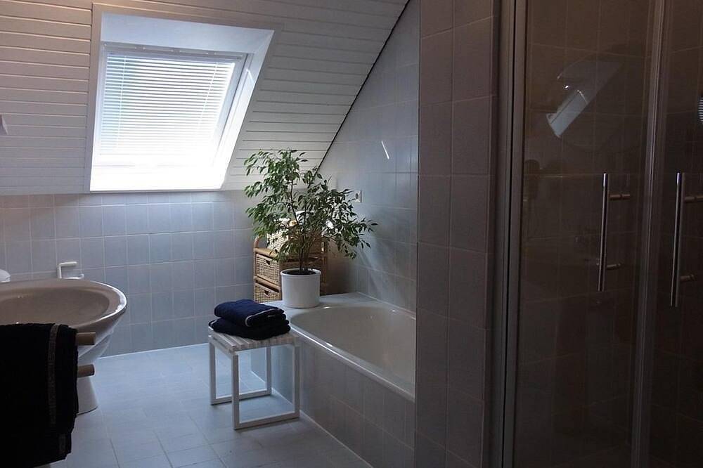 Ganze Wohnung, Ferienwohnung Lauströer - 2-Bett-Appartment in Schweich, Moseleifel