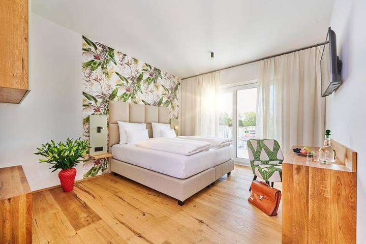 Chambre d’hôte pour 3 personnes, avec balcon et jardin, animaux acceptés à Straubing