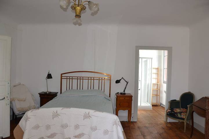 Location de vacances pour 15 personnes, avec jacuzzi et jardin, animaux acceptés à Taller - 4