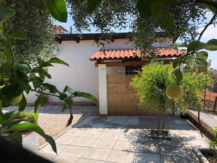 Casa vacanza per 4 persone, con giardino e panorama a Marina di Camerota