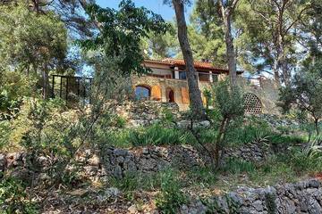Gîte pour 4 personnes, avec terrasse et jardin à Le Castellet