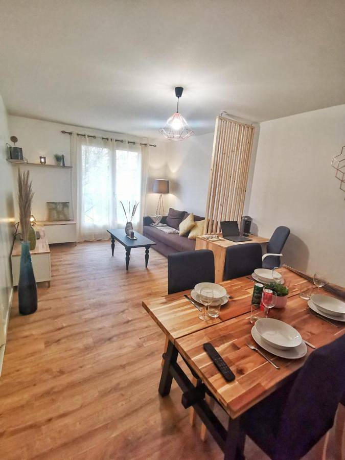 Appartement entier, One-Bedroom Apartment in Lagny-sur-Marne, Seine-et-Marne